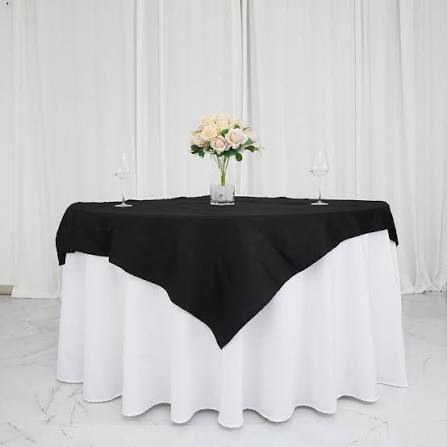 Big Round Table (9-seater) with Table Cloth and Centerpiece